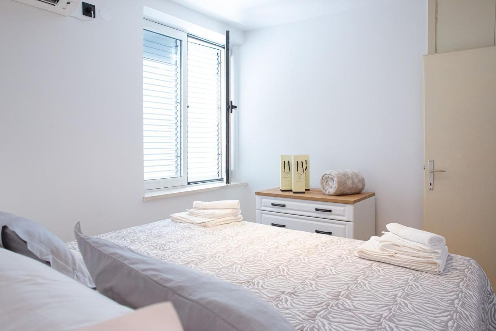 Three Bedroom Apartment With Old Town View - Orlanda'S Apartment Dubrovnik Eksteriør bilde
